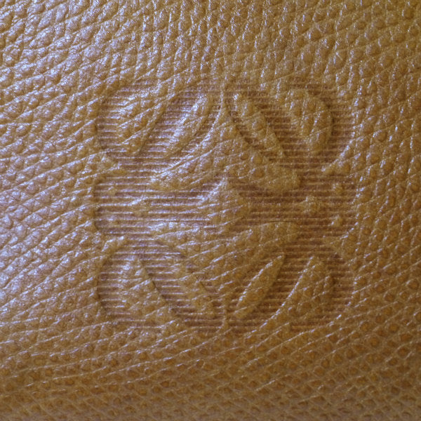 LOEWE　アナグラムロゴ スクエアミニショルダー（茶）