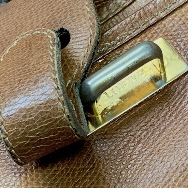 LOEWE　アナグラムロゴ スクエアミニショルダー（茶）