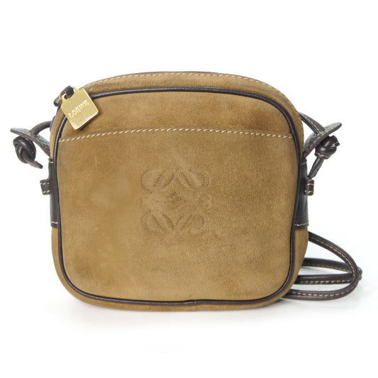 LOEWE　アナグラムロゴ スエードゴルフポシェット（ベージュ）