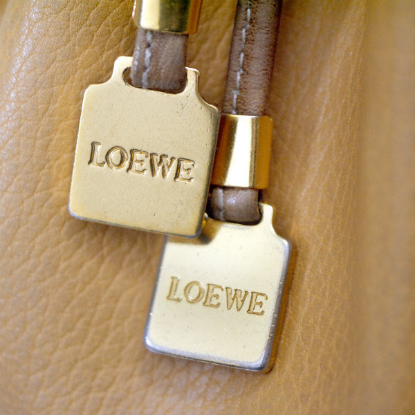 LOEWE　アナグラムロゴ巾着レザーショルダー（マスタード）