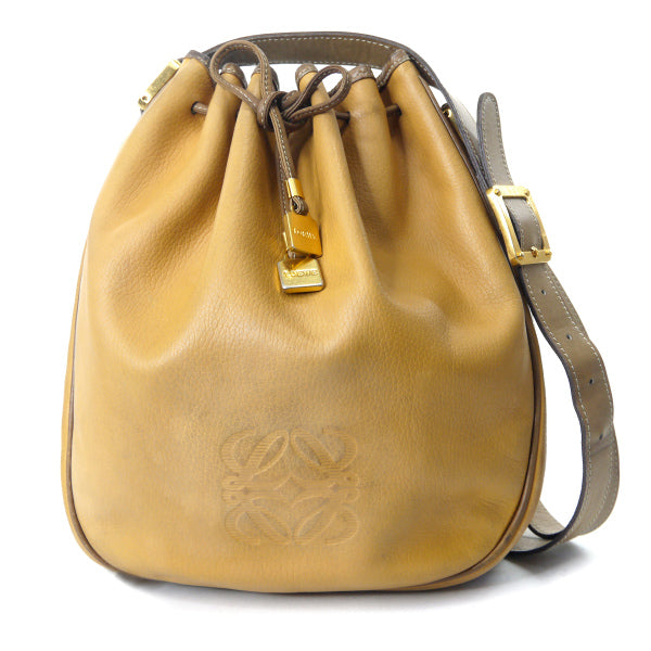 LOEWE　アナグラムロゴ巾着レザーショルダー（マスタード）