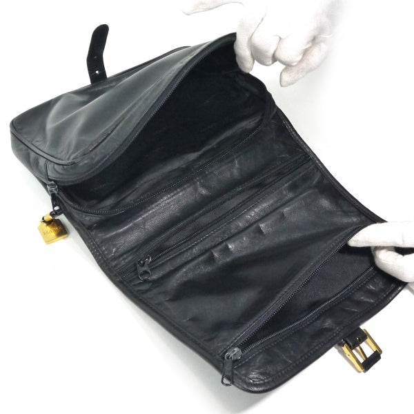 LOEWE　アナグラムロゴ レザークラッチバッグ（黒）