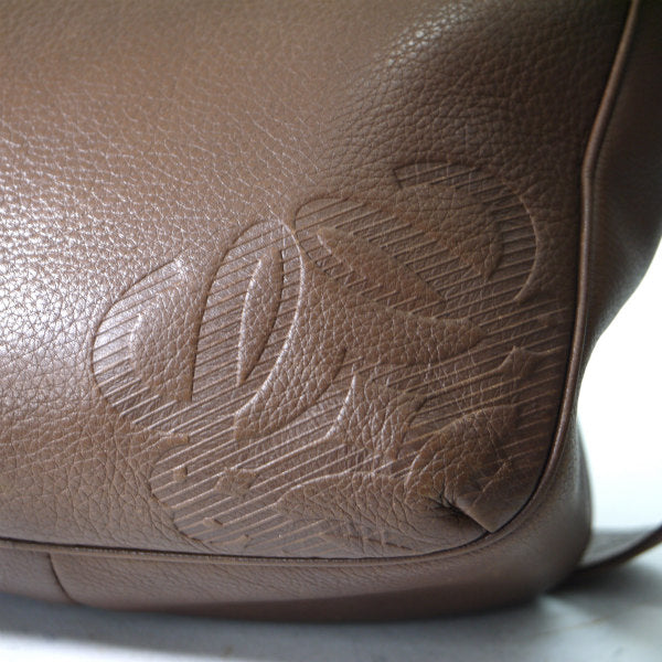 LOEWE　アナグラムロゴ スクエアショルダー（茶）