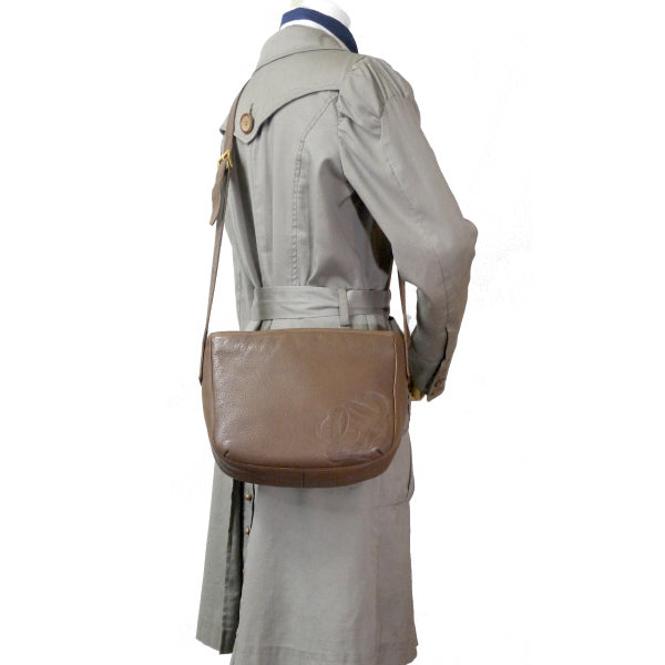 LOEWE　アナグラムロゴ スクエアショルダー（茶）