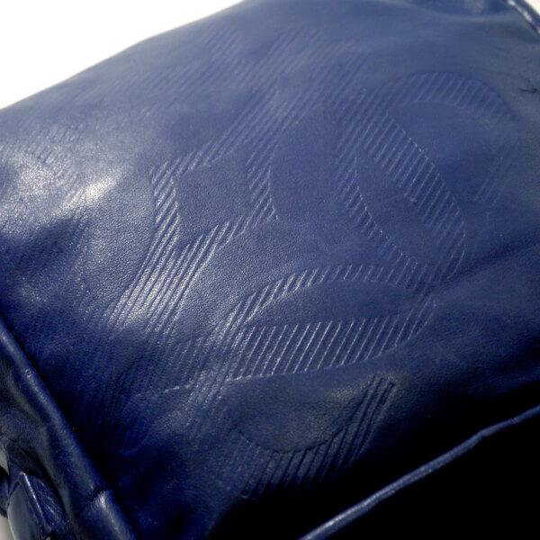 LOEWE　アナグラムロゴ スクエアミニポシェット（青）