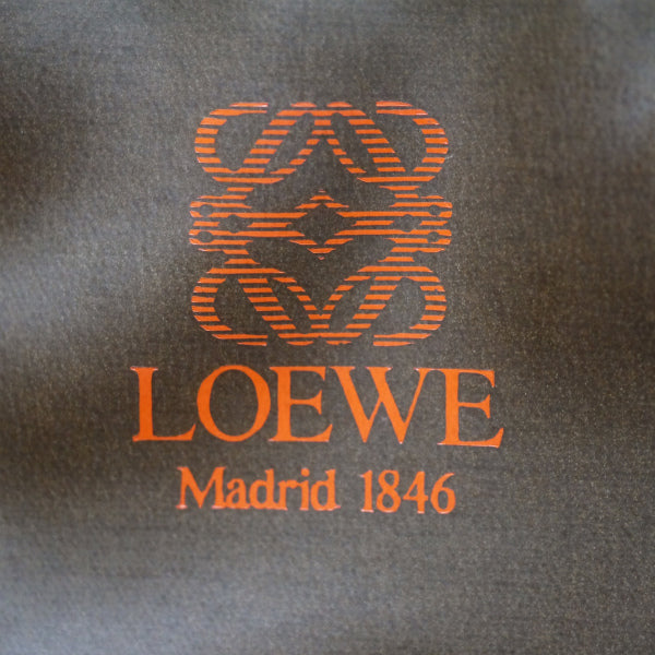 LOEWE　アナグラムロゴ レザークラッチバッグ（黄）