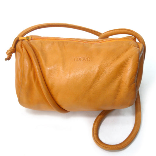 LOEWE　ロゴ型押しラムレザーロールポシェット （オレンジ）