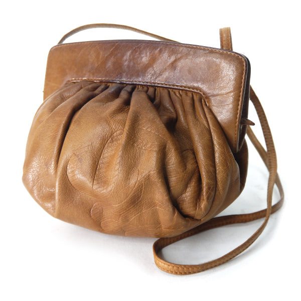 LOEWE　ロエベナッパ 貝殻型ポシェット （茶）