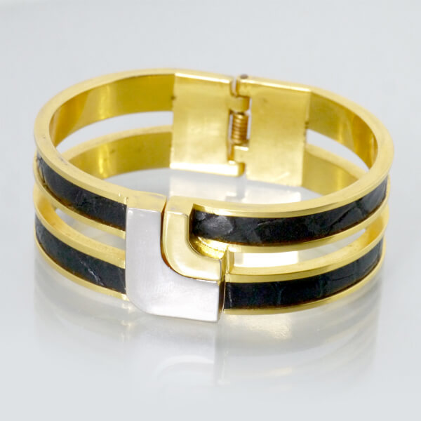 LOEWE ゴールド×クロコレザー2連ブレスレット（黒）