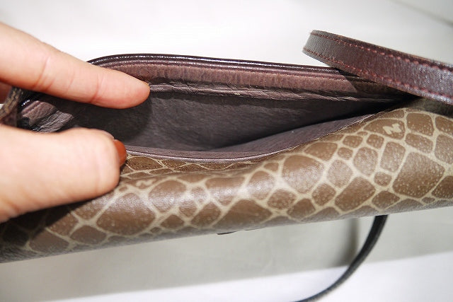 NINA RICCI 　キリン柄斜め掛けショルダー（茶）