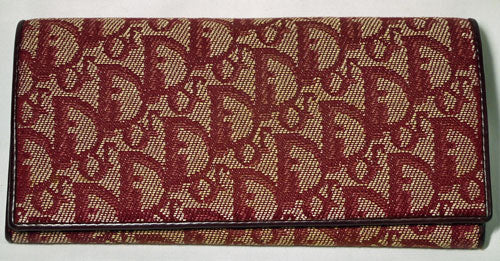 C. Dior　トロッター赤　長財布