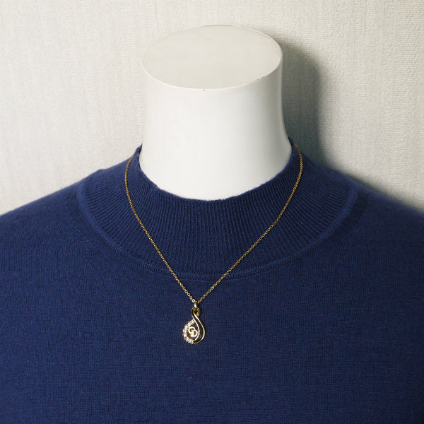 C.Dior　ゴールドネックレス（オニキス）