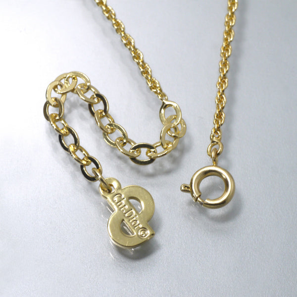 C.Dior ツイストラウンドロゴカットアウトネックレス（ゴールド）