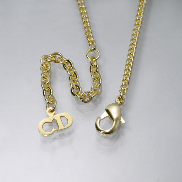 C.Dior ラインストーンオーバルロゴネックレス（ブラック×ゴールド）