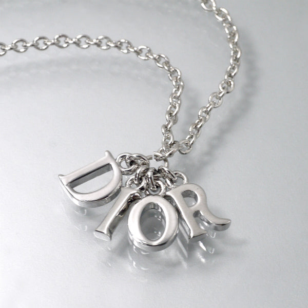 C.Dior ミニロゴチャームネックレス（シルバー）