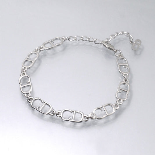 C.Dior　ロゴチェーンブレスレット（シルバー）
