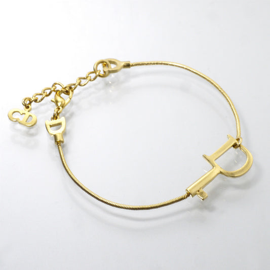 C.Dior　キーデザインロゴブレスレット（ゴールド）