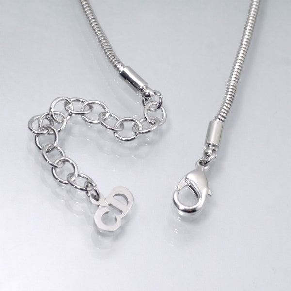 C.Dior ロゴチャーム スネークチェーンネックレス（シルバー）