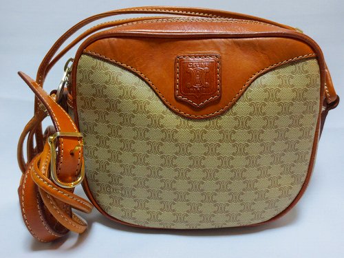 オールドセリーヌ（マカダム柄）ポーチ（キャメル）