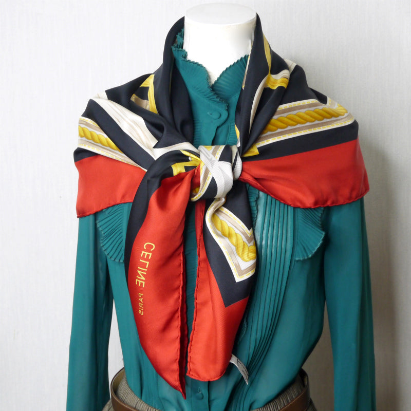OLD CELINE　ビットチェーン柄シルク大判スカーフ（赤×黒系）