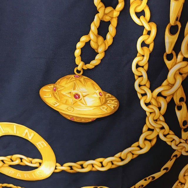 OLD CELINE　ゴールドチェーン　大判スカーフ（紫）