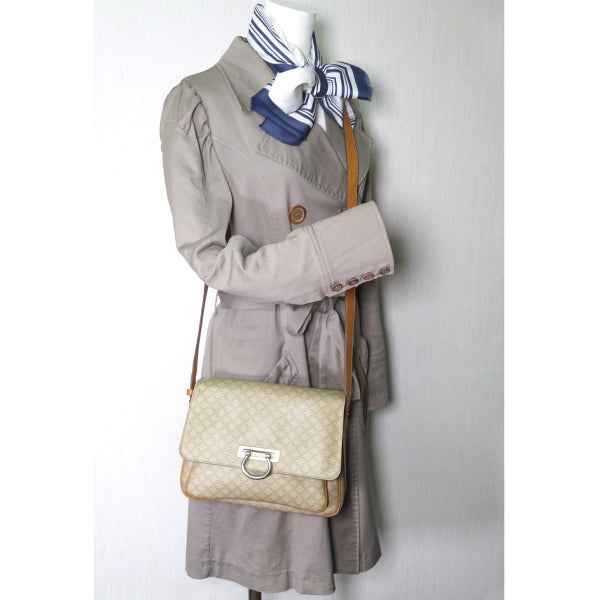 OLD CELINE マカダム柄×ガンチーニ金具ショルダーバッグ（ベージュ）