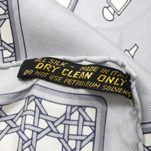 OLD CELINE　馬車柄 大判スカーフ（ライトグレー）