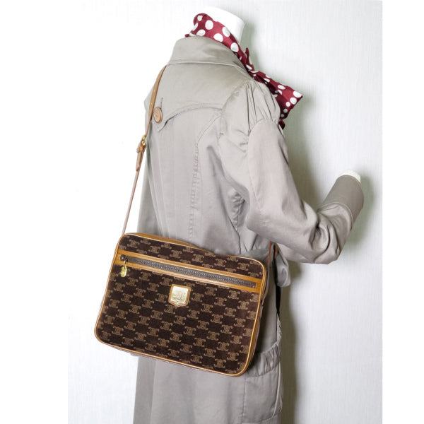 OLD CELINE ブラゾン柄スクエアショルダー（スエード・茶）