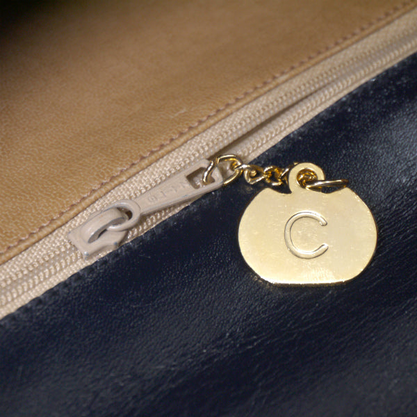 美品✨CELINE ハンドバッグ 2way 馬車金具 ボックスカーフ　金　黒 802 CELINE セリーヌ 馬車金具 ショルダーバッグ ボックスカーフ