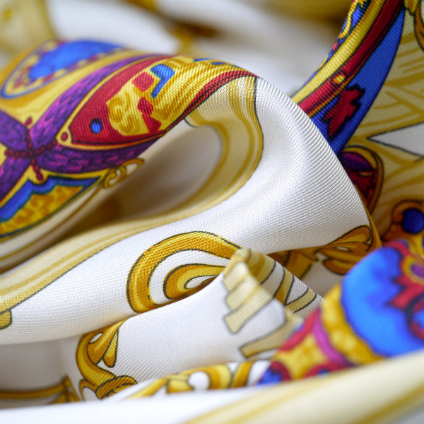 OLD CELINE　ジュエリー柄 大判シルクスカーフ（紺系）