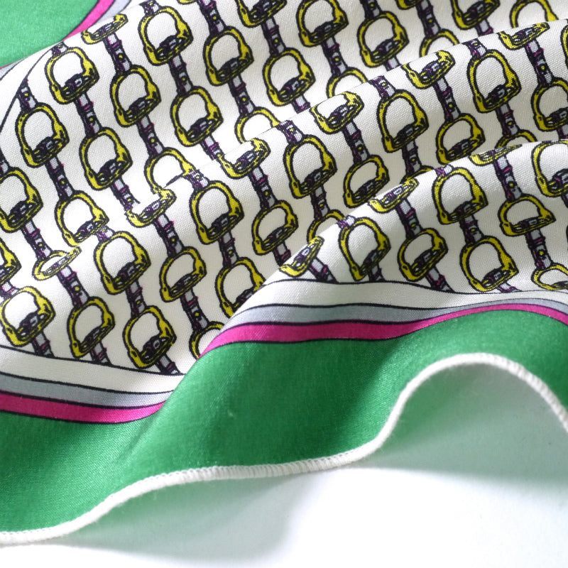 OLD CELINE　ホースビット柄シルクロングスカーフ（緑系）