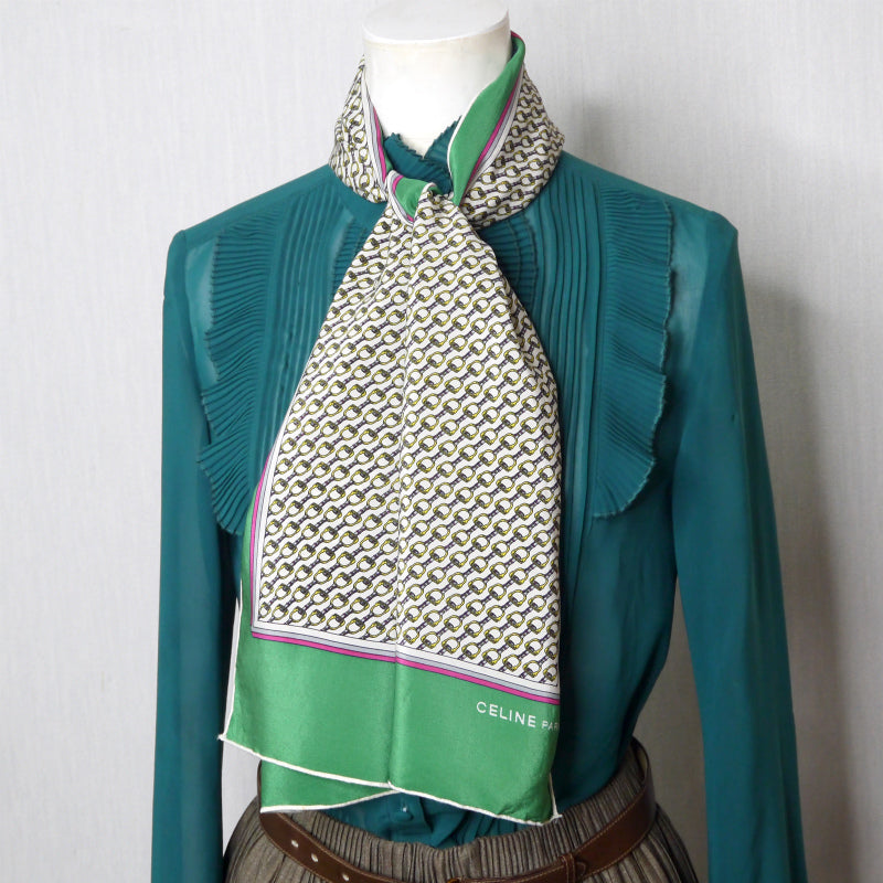 OLD CELINE　ホースビット柄シルクロングスカーフ（緑系）