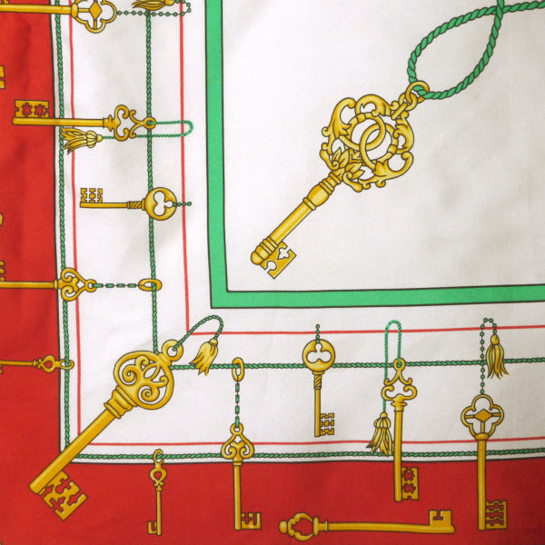 OLD CELINE 鍵柄 中判シルクスカーフ（赤）