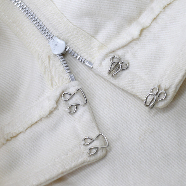 OLD CELINE　馬車チェーン付フレアデニムスカート（白）