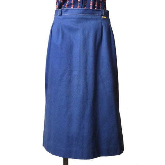 OLD CELINE　ロゴプレート付セミフレアデニムスカート（ブルー）