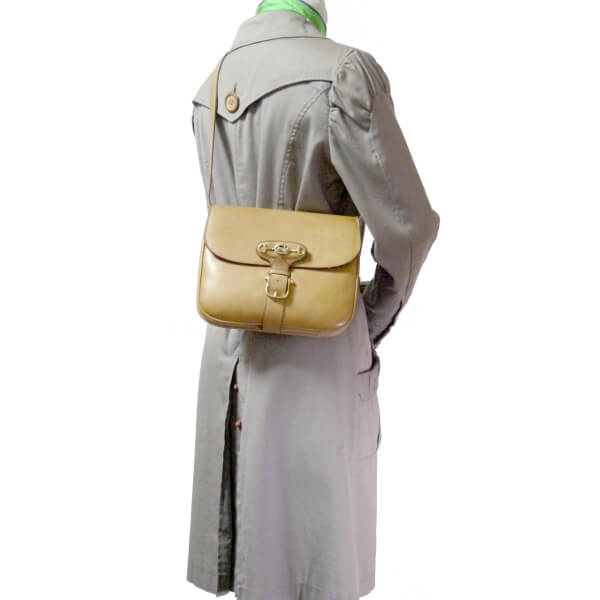 OLD CELINE アンティーク馬車×ビット総革ショルダー（ベージュ）