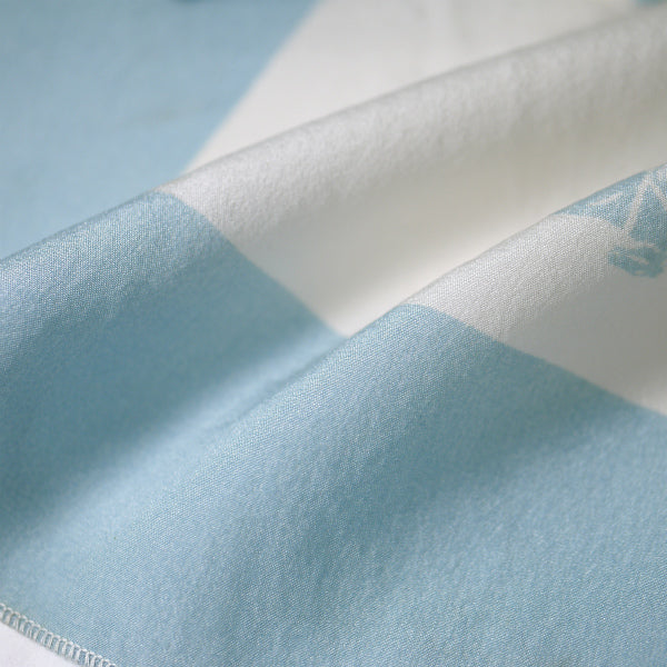 OLD CELINE　馬車柄 中判シルクスカーフ（水色）