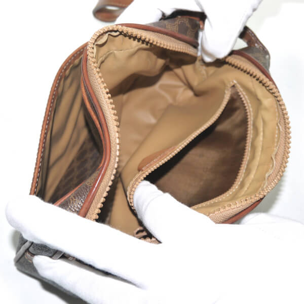 OLD CELINE　マカダム柄クラッチバッグ（茶）