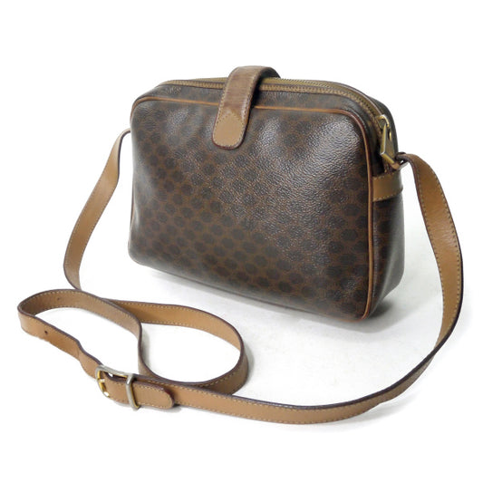 OLD CELINE　ロゴ刻印ベロ付きマカダム柄ショルダー（茶）