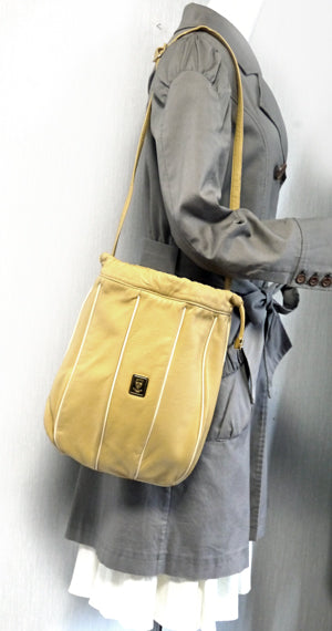 OLD Gucci 巾着型ショルダー（イエローベージュ）
