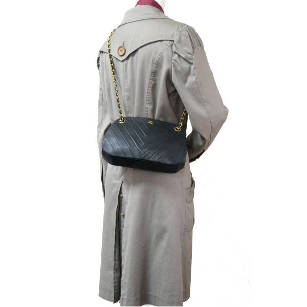 OLD CHANEL Vステッチココマークがま口チェーンバッグ（黒/ラムスキン）