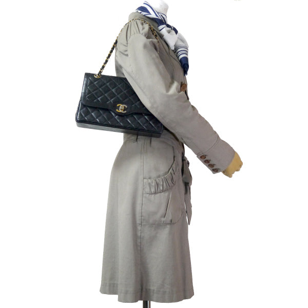 OLD CHANEL 80s パリ限定デザインフラップチェーンバッグ（黒/ラムスキン）