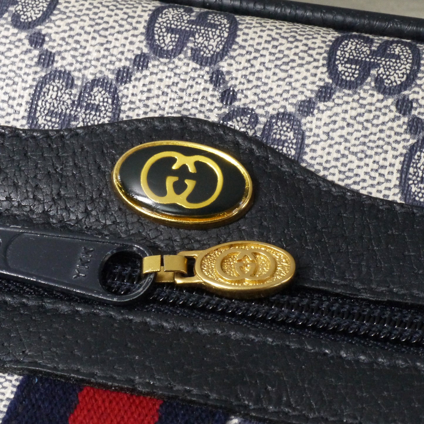 OLD Gucci　定番ショルダー縦シェリー（青・小）