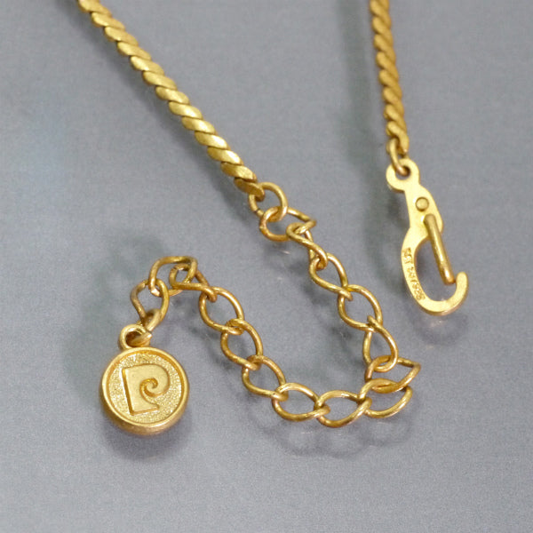 Pierre cardin Pロゴ スクエア型ネックレス（ゴールド）