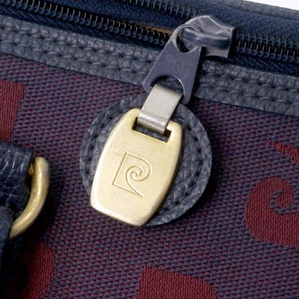 Pierre cardin バイカラーPロゴ中型ボストンバッグ（青/赤）