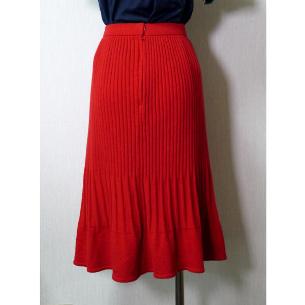 Pierre cardin ニットプリーツ ミモレ丈スカート（赤）