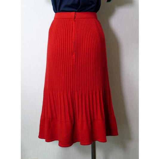 Pierre cardin ニットプリーツ ミモレ丈スカート（赤）