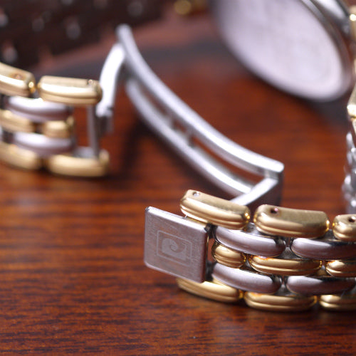 Pierre cardin　蛇腹腕時計（ゴールド×グレー）