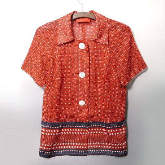 Roberta　ベルト編み込み柄 半袖ブラウス（赤系）