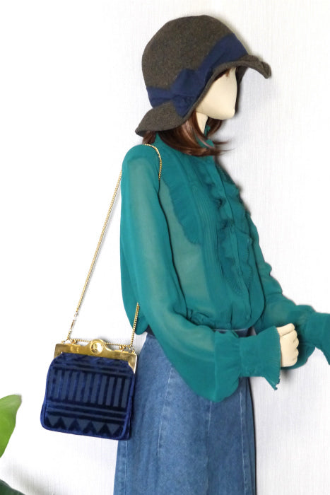 Roberta　モケットチェーンバッグ（青）